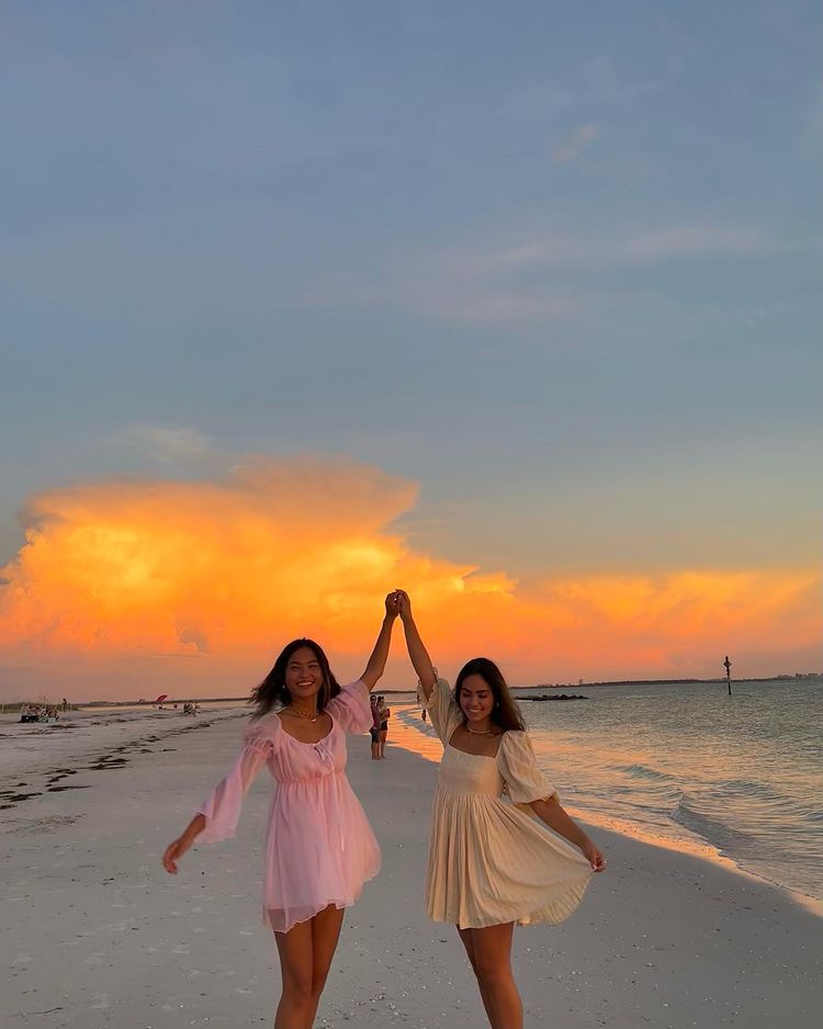 Meet Women From Florida In 2024: Find Love In The Sunshine State