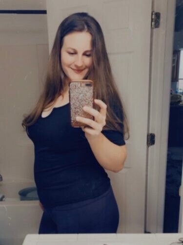 Lilithh, 22