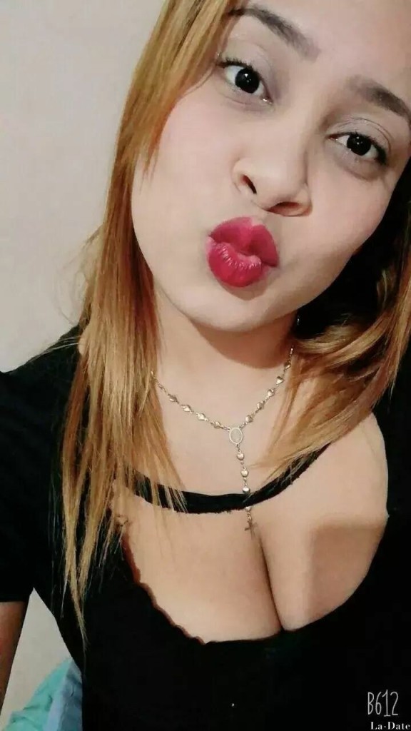 Yana, 28