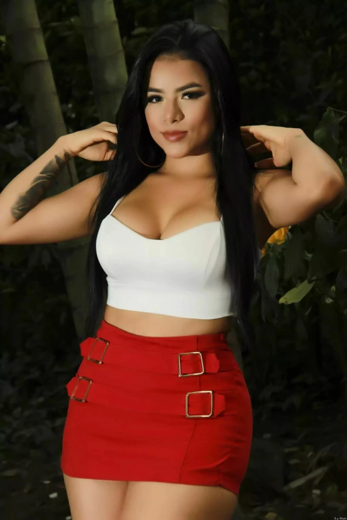 Valeria, 23