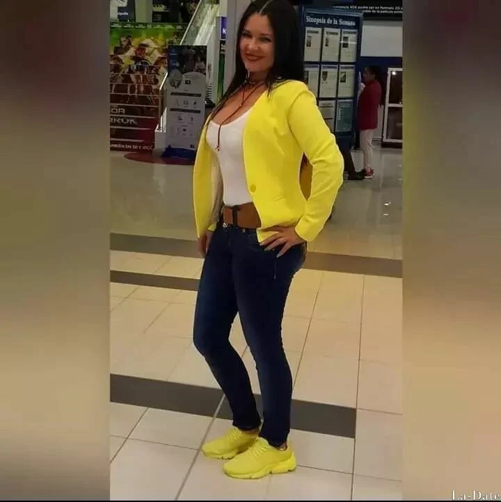 Maira Profile image 3