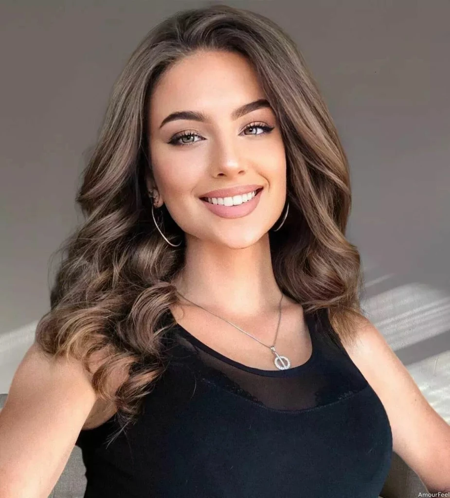 Cristina, 21