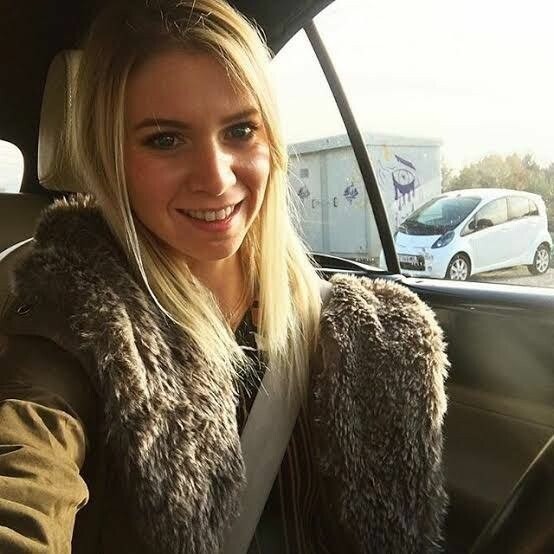 annielovesyou23, 19